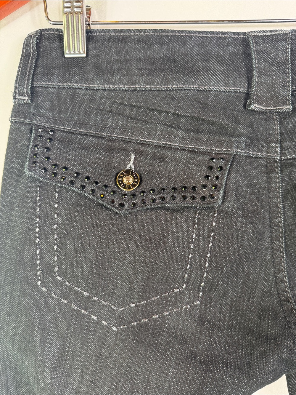 Guess Low Rise Black Boot Cut Jeans. Rhinestone Back Pockets. Womens Size 27 - Picture 5 of 8